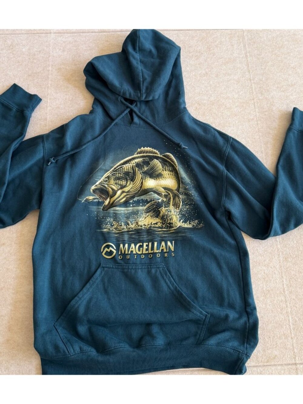 Magellan Outdoors, Fish Hoodie Men's Small - Picture 2 of 3